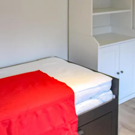 4 Bedroom Awesome In * Diksmuide